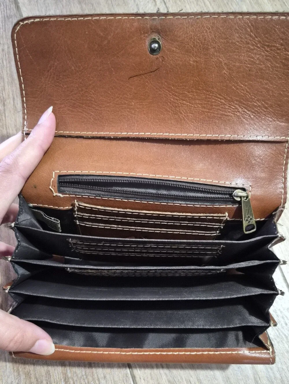 Patricia Nash Trifold Brown Leather Wallet - Picture 8 of 9
